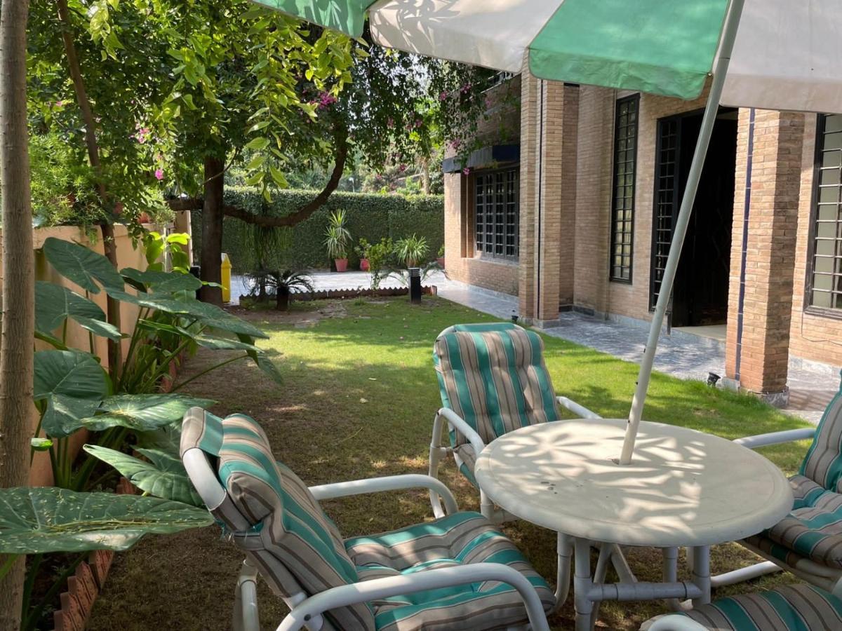 The Riviera Hotel Islamabad Buitenkant foto