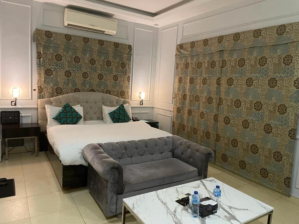 The Riviera Hotel Islamabad Buitenkant foto